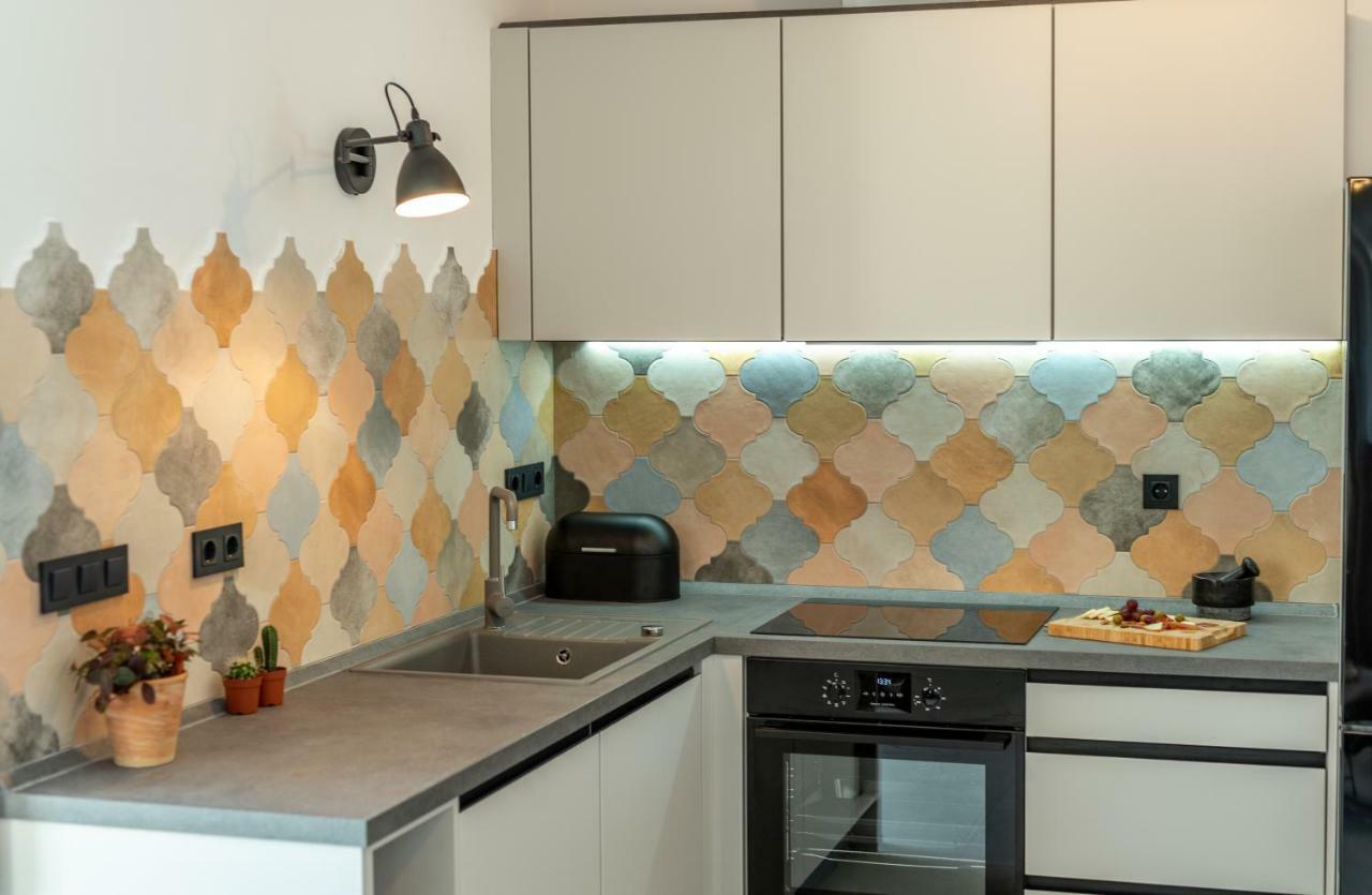 Apartments Flora トロギール エクステリア 写真
